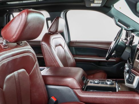 Used 2023 Ford Expedition Max Limited image 29