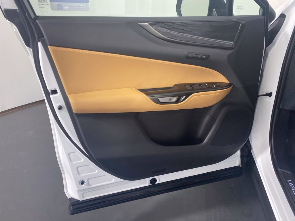 Certified 2026 Lexus NX 350 AWD w/ Accessory Package (Z2) image 24