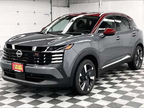 New 2026 Nissan Kicks SR w/ SR Premium Package AWD/4WD image 3