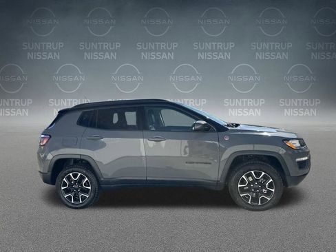 Used 2021 Jeep Compass Trailhawk image 38