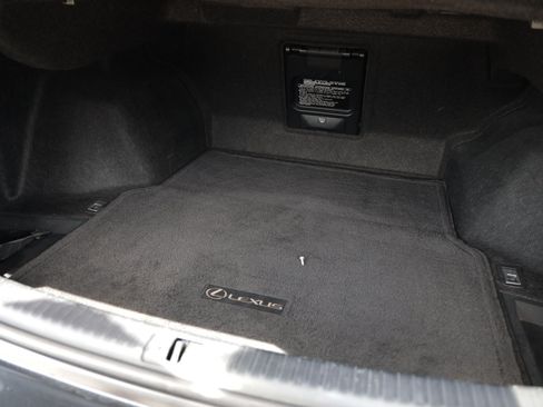 Used 2011 Lexus IS 350 w/ Premium Pkg Value Edition RWD image 26