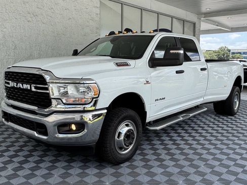 Used 2024 RAM 3500 Big Horn image 32