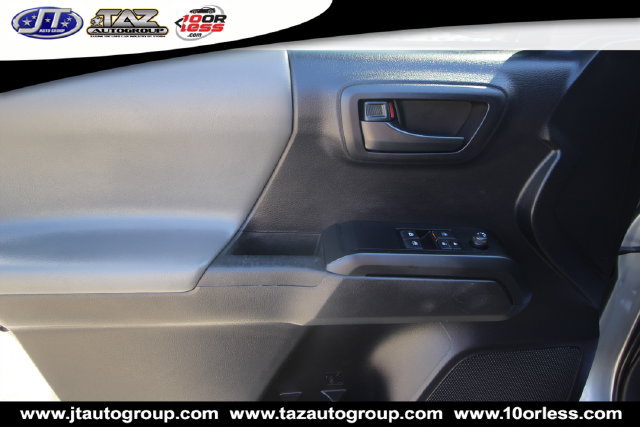 Used 2020 Toyota Tacoma SR AWD/4WD image 11