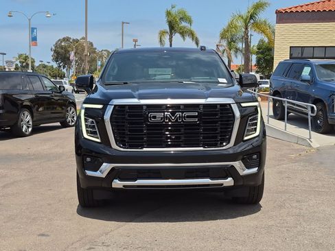 New 2026 GMC Yukon XL Denali w/ Denali Reserve Package AWD/4WD image 8
