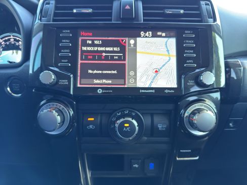 Used 2023 Toyota 4Runner TRD Off-Road Premium w/ Moonroof Package AWD/4WD image 16