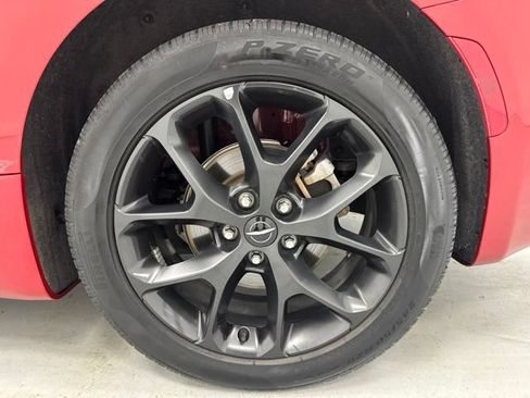 Used 2025 Chrysler Pacifica Limited FWD image 38