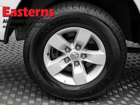 Used 2023 RAM 1500 Tradesman w/ Chrome Appearance Group RWD image 29