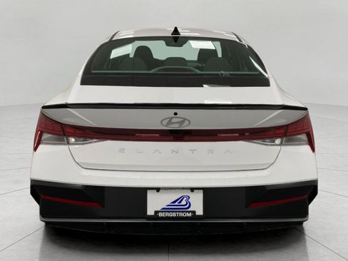 New 2026 Hyundai Elantra SEL Sport Premium image 4