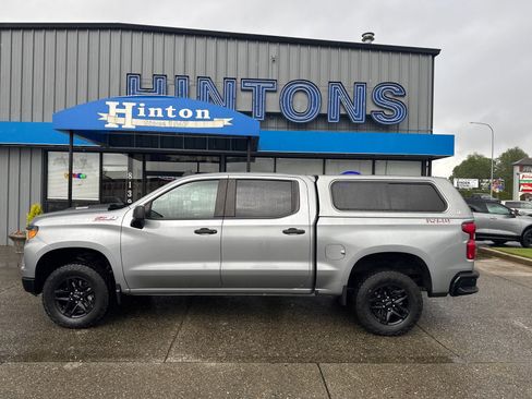 Used 2023 Chevrolet Silverado 1500 Custom Trail Boss AWD/4WD image 2