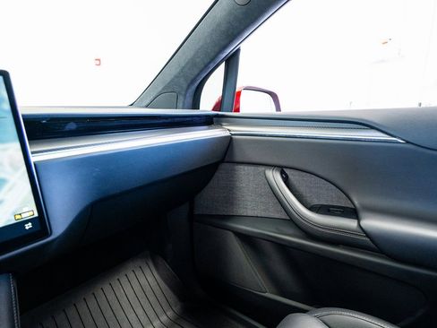 Used 2024 Tesla Model X Plaid image 48