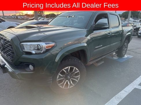 Used 2021 Toyota Tacoma TRD Sport RWD image 3