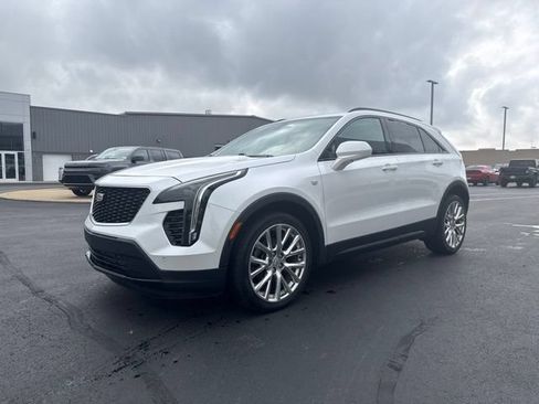 Used 2019 Cadillac XT4 Sport w/ Cold Weather Package AWD/4WD image 3