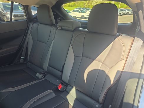 Used 2024 Subaru Crosstrek 2.5i Limited AWD/4WD image 18