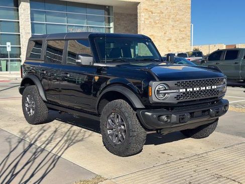 New 2025 Ford Bronco Badlands image 23