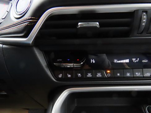 Used 2025 MAZDA CX-70 3.3 Turbo S w/ Premium Package image 29