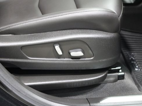 Certified 2023 Cadillac XT5 Luxury AWD/4WD image 29