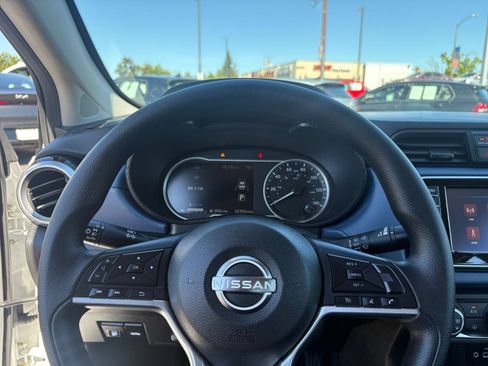 Used 2025 Nissan Versa SV FWD image 25