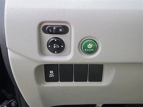 Used 2017 Honda Pilot EX-L image 17