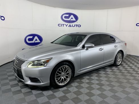 Used 2014 Lexus LS 460 w/ Comfort Package RWD image 7