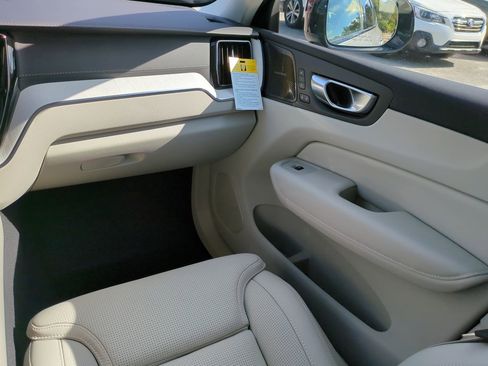 New 2026 Volvo XC60 B5 Ultra w/ Climate Package image 15