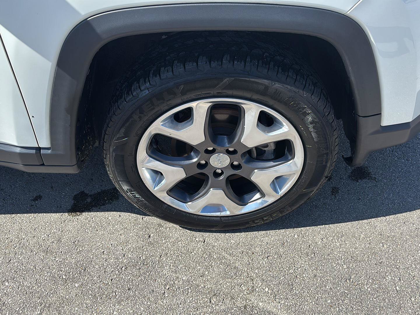 Used 2018 Jeep Compass Limited AWD/4WD image 13