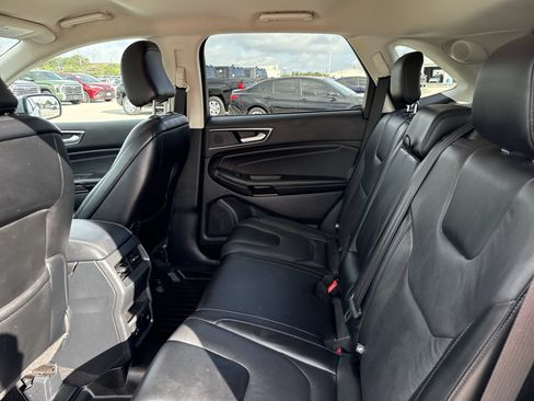 Used 2022 Ford Edge Titanium AWD/4WD image 24