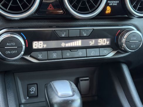 Used 2024 Nissan Sentra SR image 11