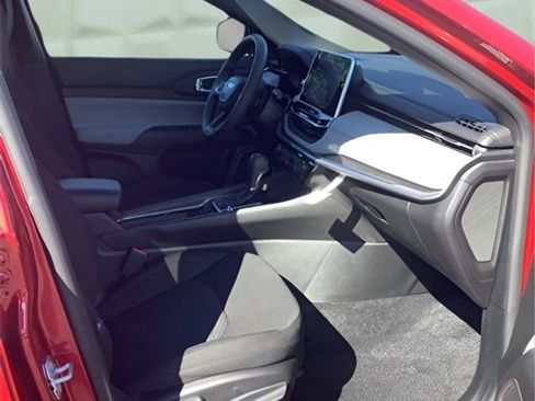 Certified 2025 Jeep Compass Sport image 13