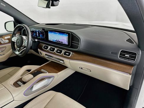 Used 2023 Mercedes-Benz GLS 450 4MATIC image 31