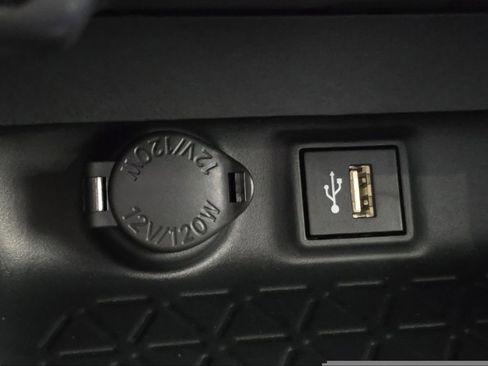 Used 2024 Toyota RAV4 XLE AWD/4WD image 6