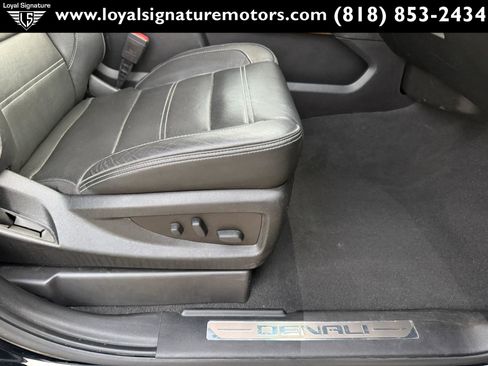 Used 2020 GMC Yukon Denali w/ Denali Ultimate Package image 37