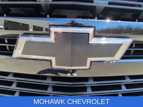 Used 2021 Chevrolet Silverado 1500 LT Trail Boss AWD/4WD image 31