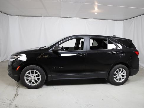 Used 2024 Chevrolet Equinox LS AWD/4WD image 16