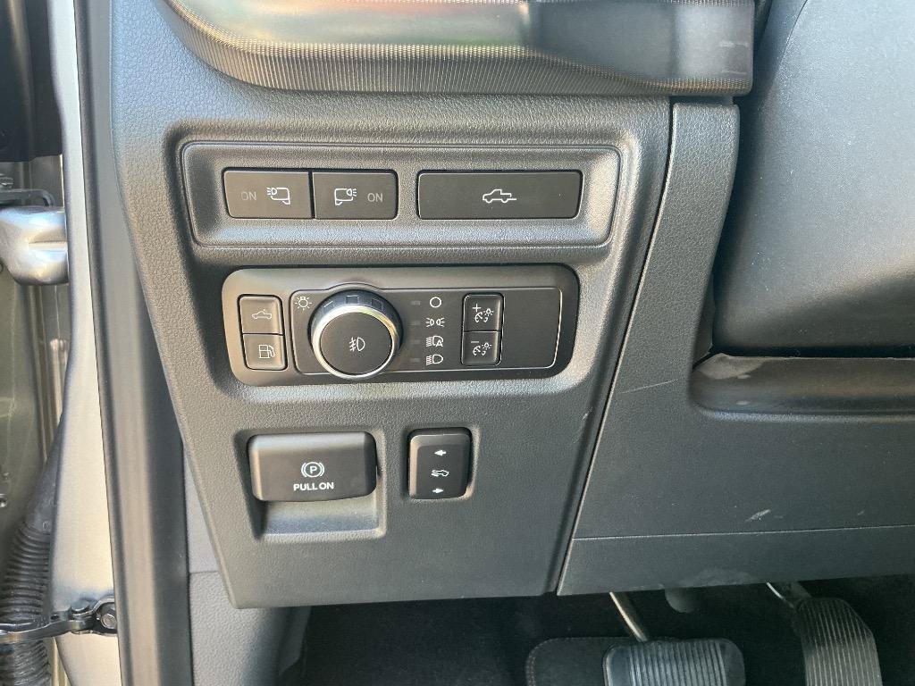 Used 2022 Ford F150 Platinum w/ Equipment Group 701A High AWD/4WD image 18