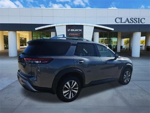 Used 2023 Nissan Pathfinder SL image 8
