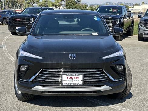 New 2025 Buick Envista Preferred image 2