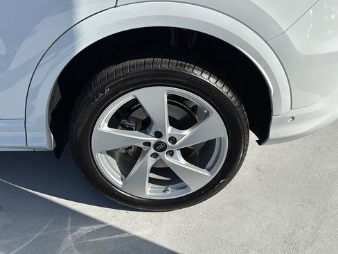 Used 2025 Audi Q5 Premium Plus image 31