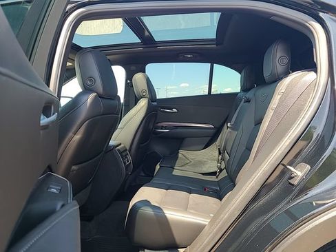 Used 2023 Cadillac XT4 Luxury w/ Cold Weather Package AWD/4WD image 24
