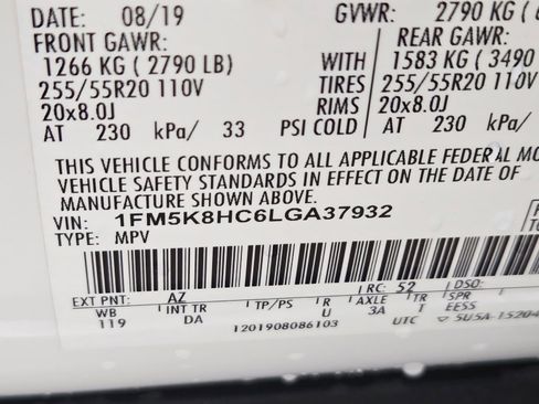 Used 2020 Ford Explorer Platinum w/ Premium Technology Package AWD/4WD image 10