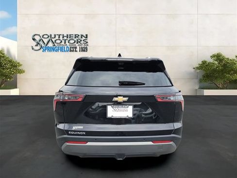 Used 2025 Chevrolet Equinox LT w/ Convenience Package II FWD image 4