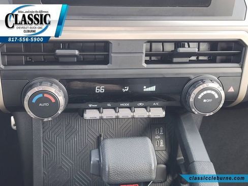 Used 2024 Toyota Tacoma TRD Sport image 37