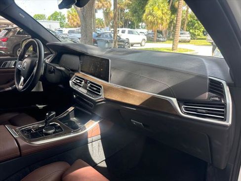 Used 2019 BMW X5 xDrive40i w/ Premium Package 2 AWD/4WD image 18