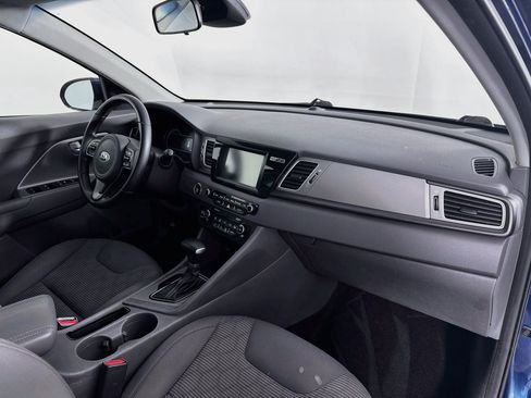 Used 2018 Kia Niro LX FWD image 26