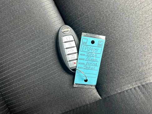 Used 2024 Nissan Altima 2.5 SV FWD image 31