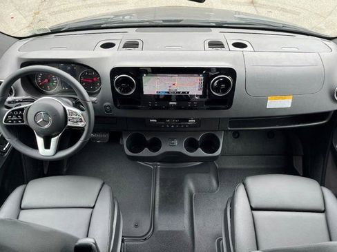 New 2024 Mercedes-Benz Sprinter 144 Cargo image 4