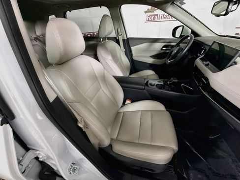 Certified 2024 Nissan Rogue SL w/ SL Premium Package AWD/4WD image 33