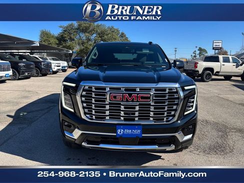 New 2026 GMC Yukon Denali w/ Sun & Power Step Package image 2