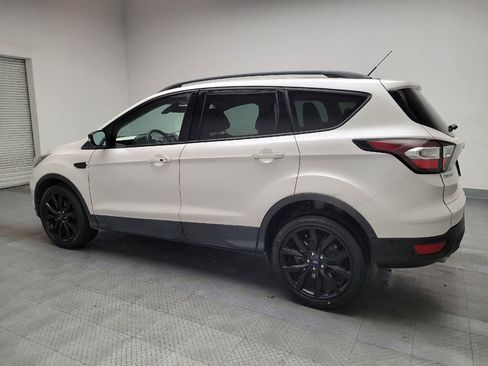 Used 2017 Ford Escape Titanium image 3