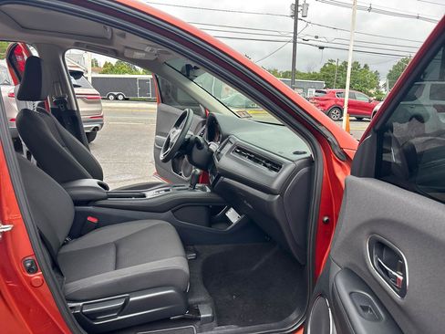 Used 2019 Honda HR-V EX image 12