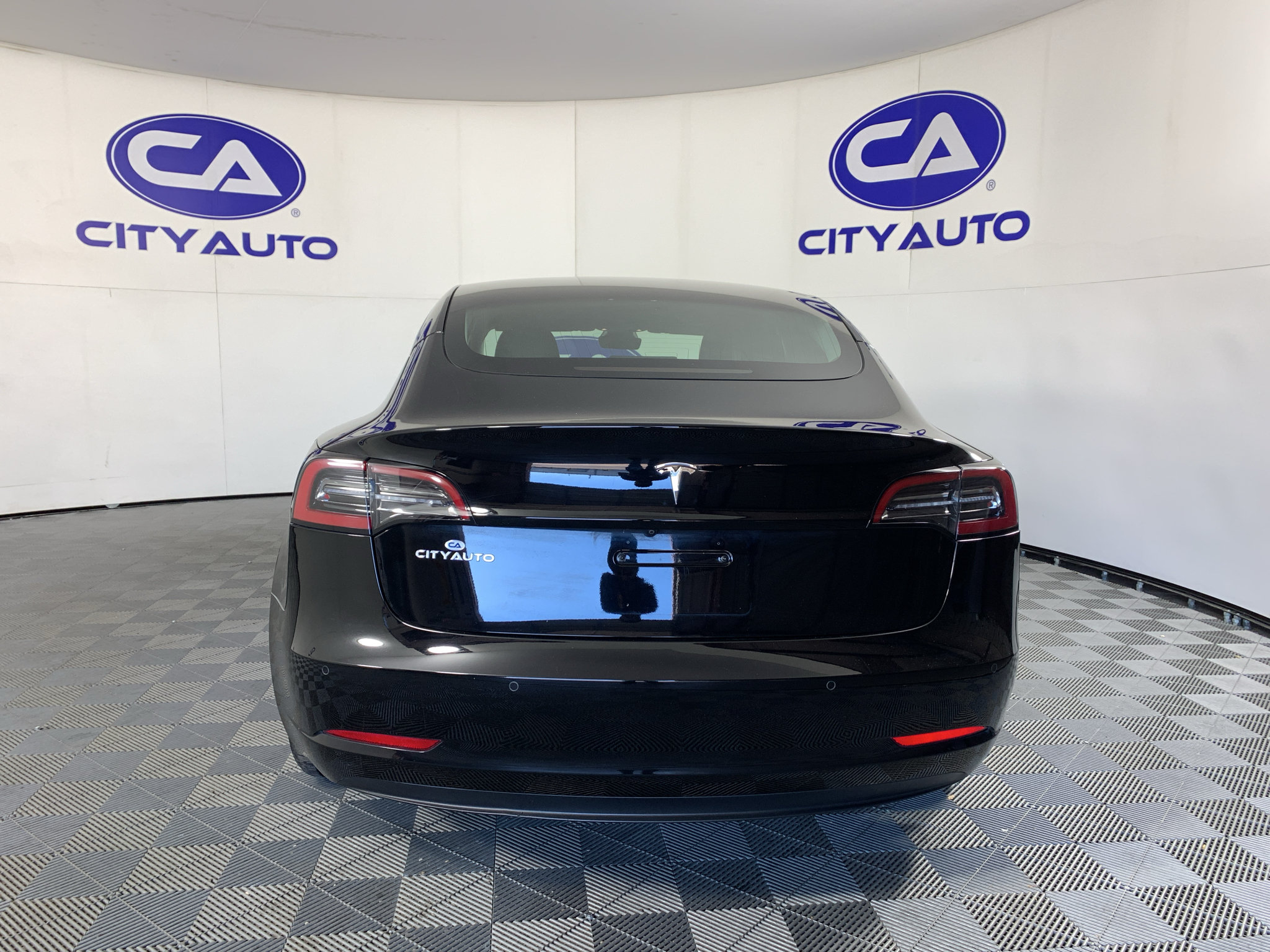 Used 2019 Tesla Model 3 Standard Range Plus RWD image 4